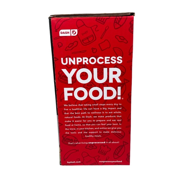 Dash Skull and Crossbones Mini Waffle Maker Black White - Picture 4 of 6